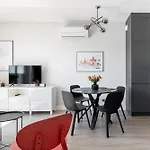 Old Town Scala C With Parking By Lion Apartamento *