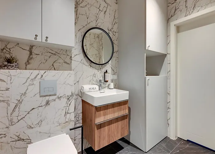 Old Town Scala C With Parking By Lion Apartamento *