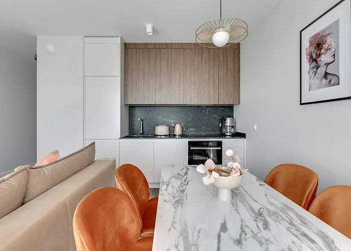 Old Town Scala C With Parking By Lion *