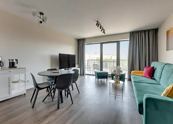 Old Town Scala C With Parking By Lion Daire