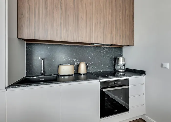 Old Town Scala C With Parking By Lion