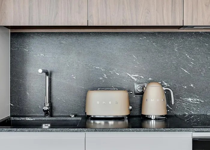 Old Town Scala C With Parking By Lion